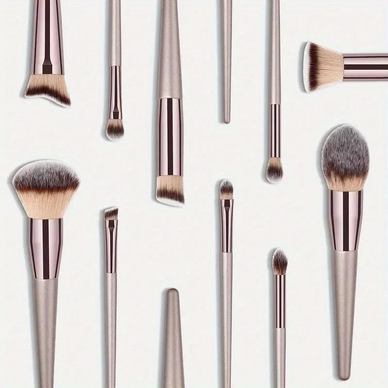 Elevate Your Beauty Routine with the 10 Pcs Champagne Gold Makeup Brushes Set - Perfect for Foundation, Blush, Concealer, and Eye Shadow!