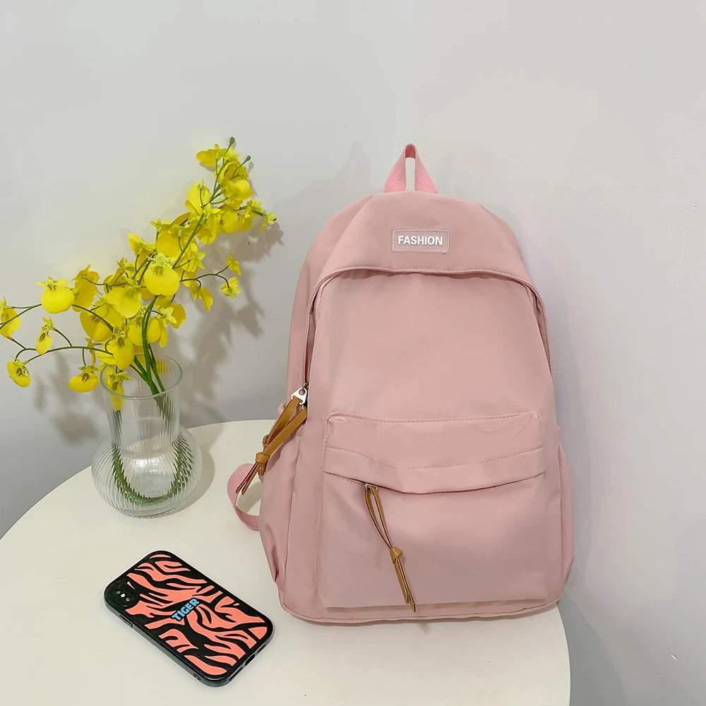 Stylish and Versatile Classic School Backpack – Perfect for School and Everyday Use